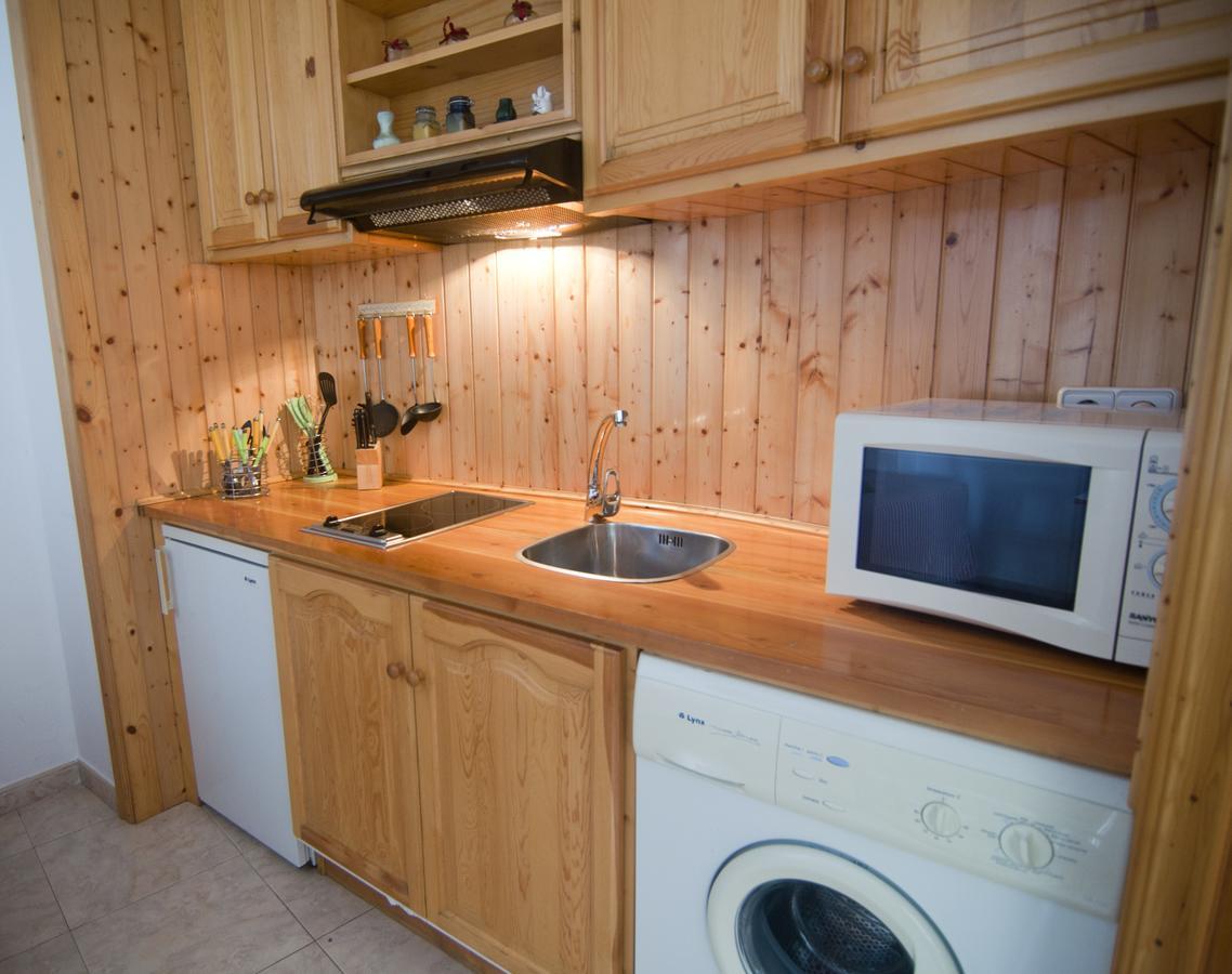 Apartamentos Turisticos Casa Soto ไบโยนา ภายนอก รูปภาพ
