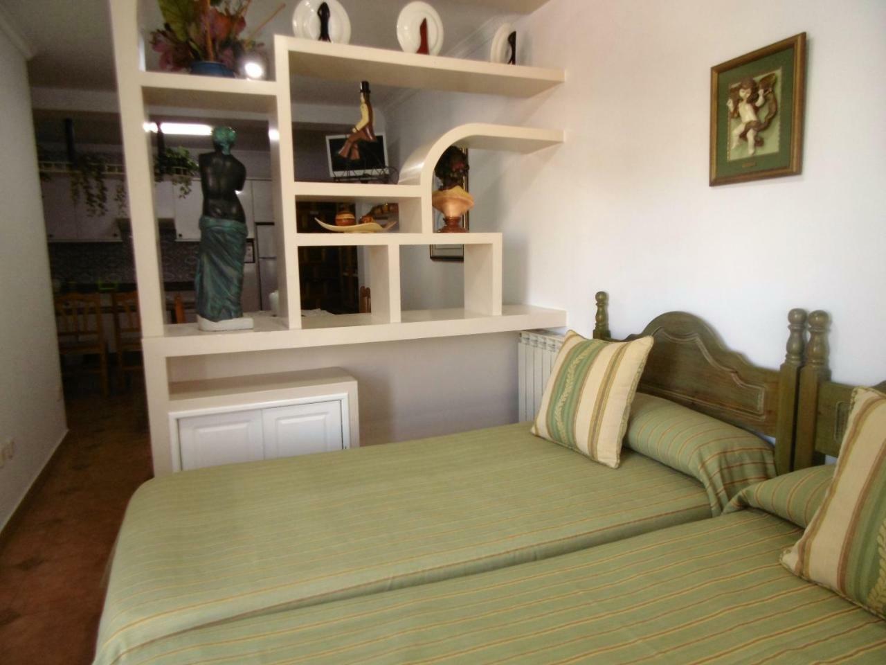 Apartamentos Turisticos Casa Soto ไบโยนา ภายนอก รูปภาพ