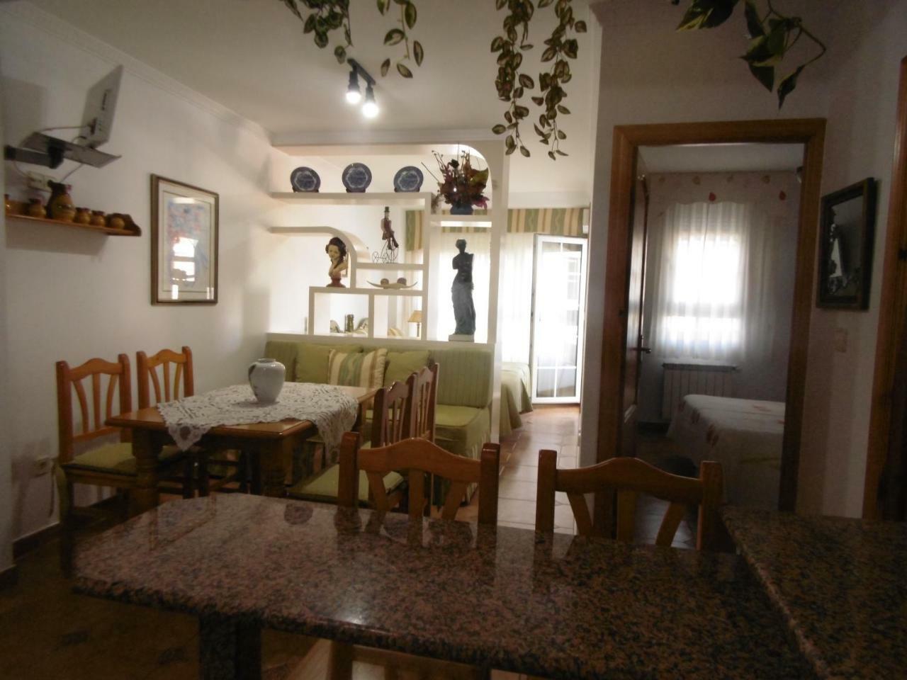 Apartamentos Turisticos Casa Soto ไบโยนา ภายนอก รูปภาพ