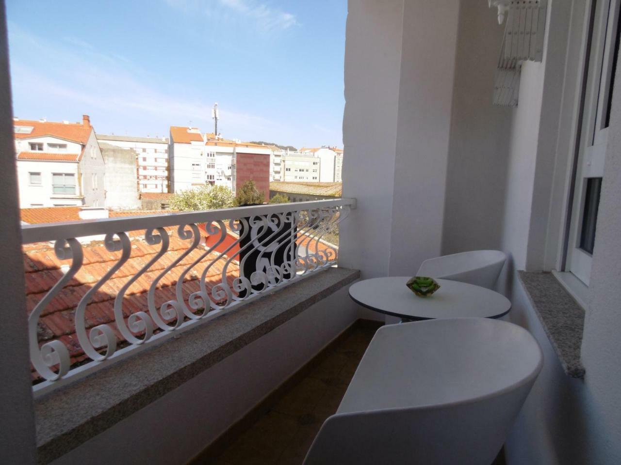 Apartamentos Turisticos Casa Soto ไบโยนา ภายนอก รูปภาพ