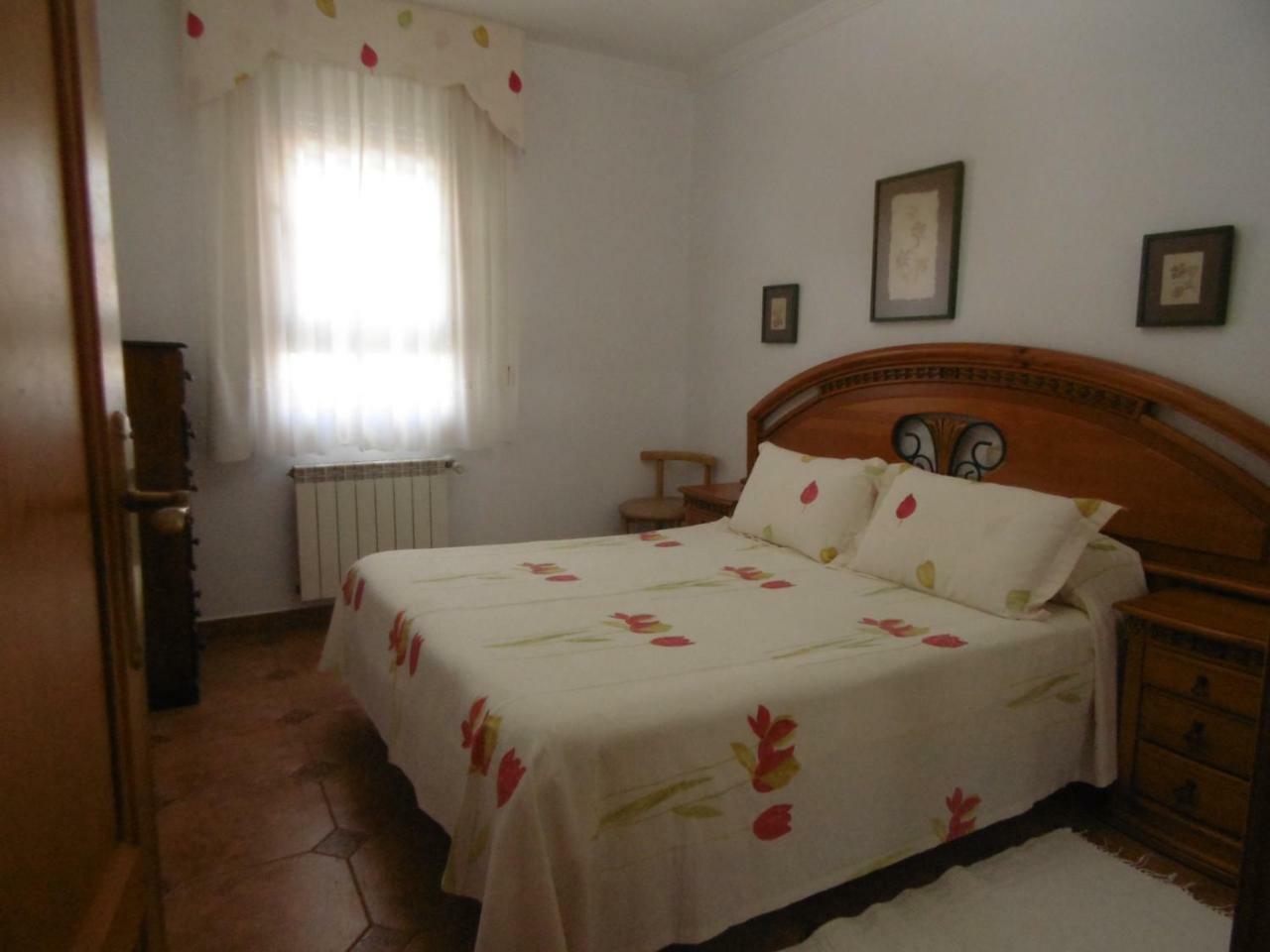Apartamentos Turisticos Casa Soto ไบโยนา ภายนอก รูปภาพ
