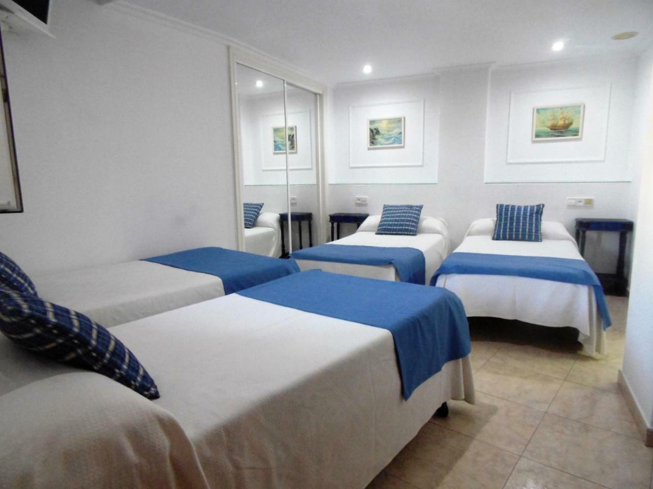Apartamentos Turisticos Casa Soto ไบโยนา ภายนอก รูปภาพ