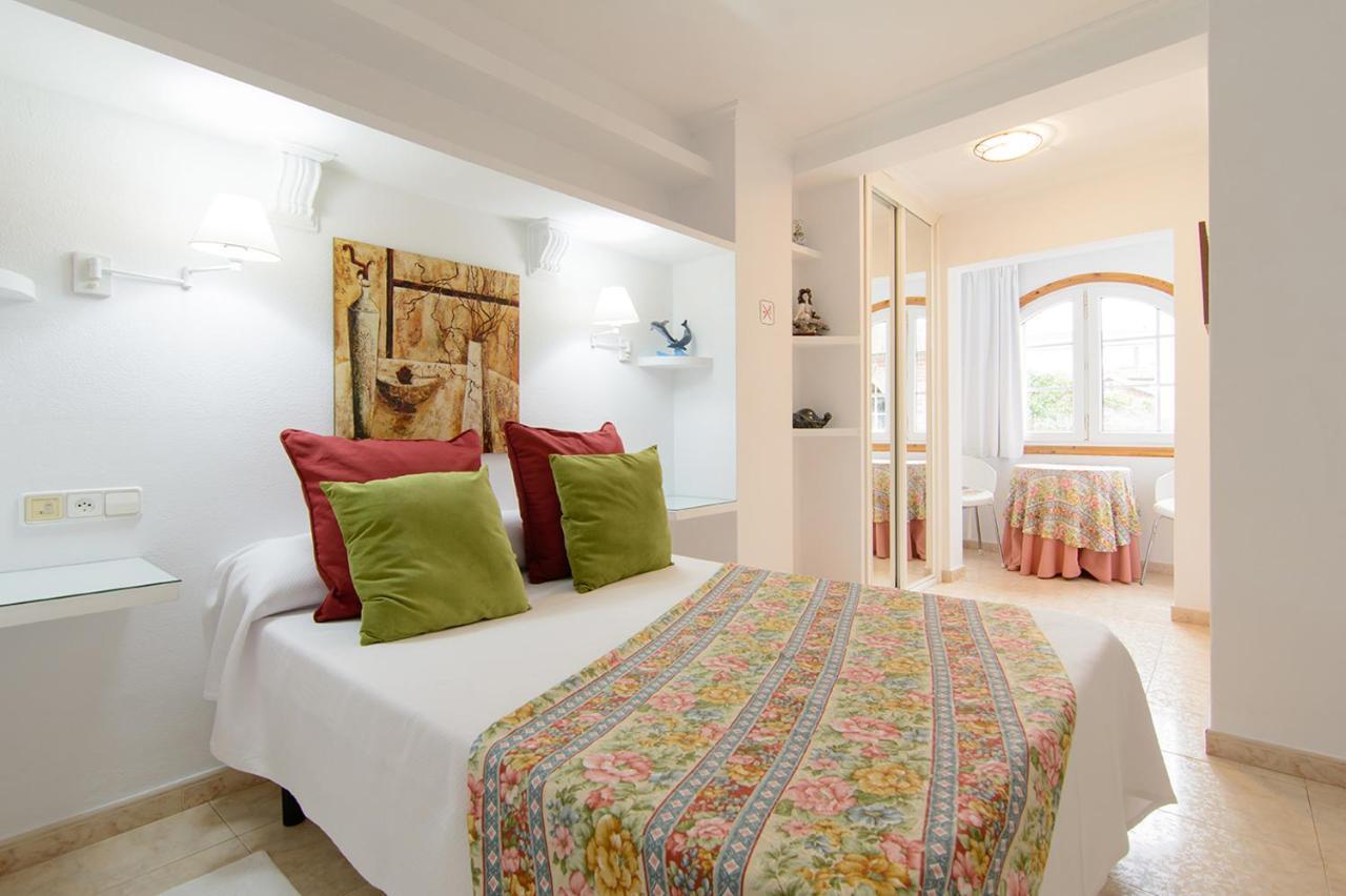 Apartamentos Turisticos Casa Soto ไบโยนา ภายนอก รูปภาพ