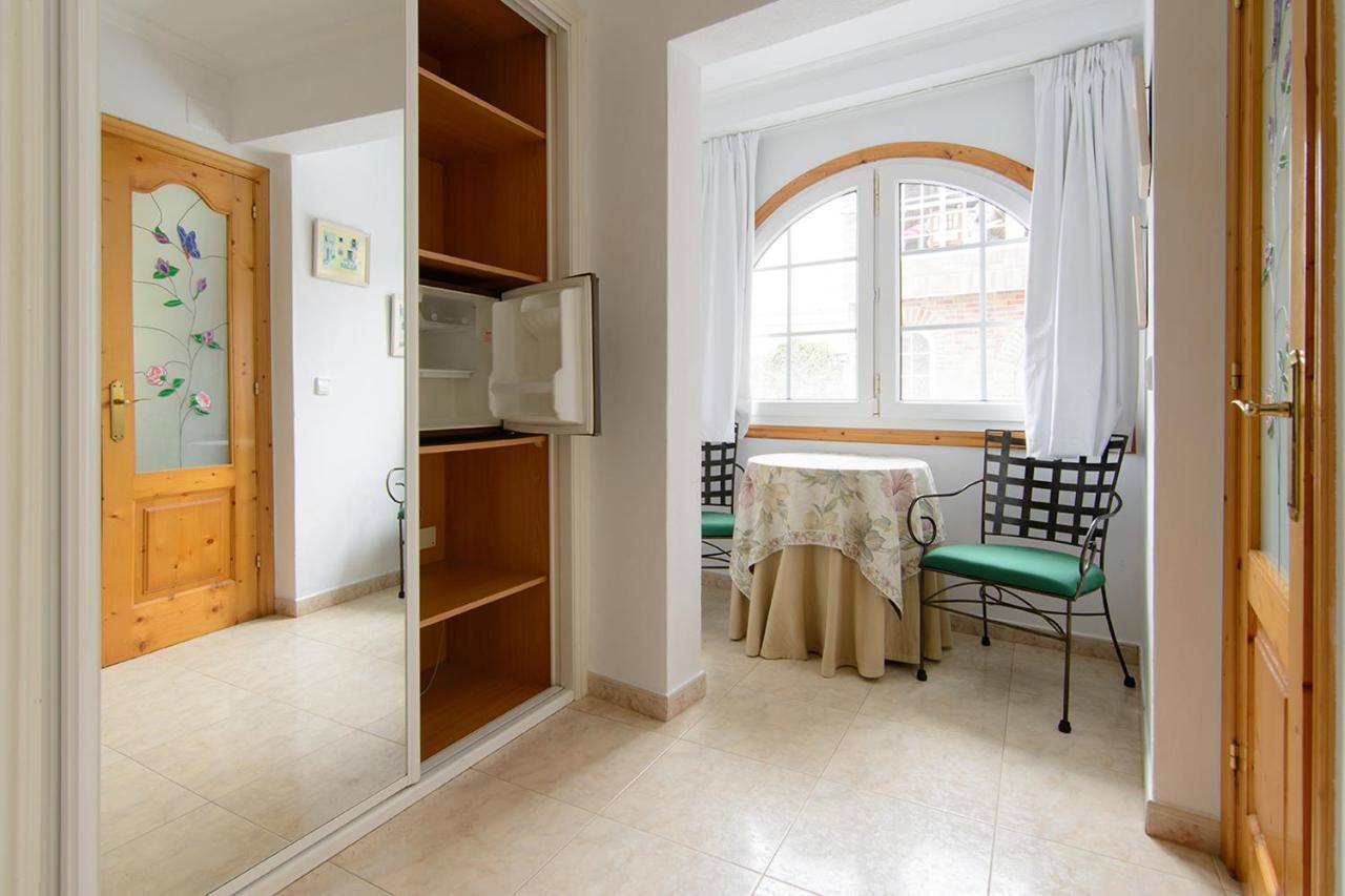 Apartamentos Turisticos Casa Soto ไบโยนา ภายนอก รูปภาพ