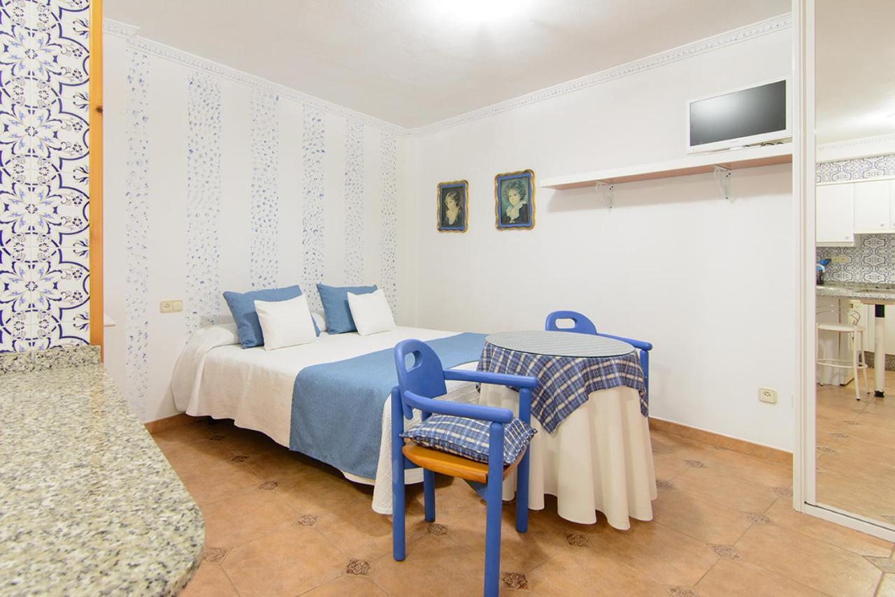 Apartamentos Turisticos Casa Soto ไบโยนา ภายนอก รูปภาพ