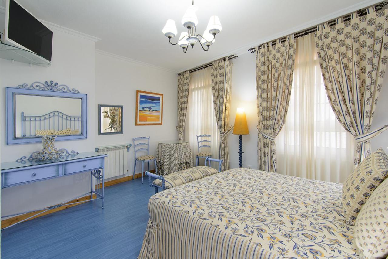 Apartamentos Turisticos Casa Soto ไบโยนา ภายนอก รูปภาพ