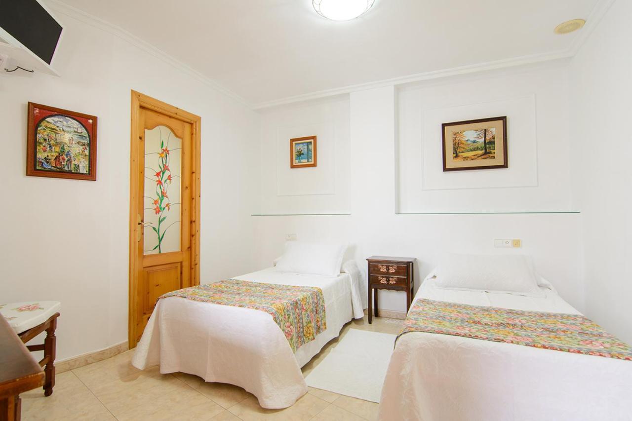 Apartamentos Turisticos Casa Soto ไบโยนา ภายนอก รูปภาพ